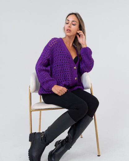 Maglione con fori donna viola made in Italy