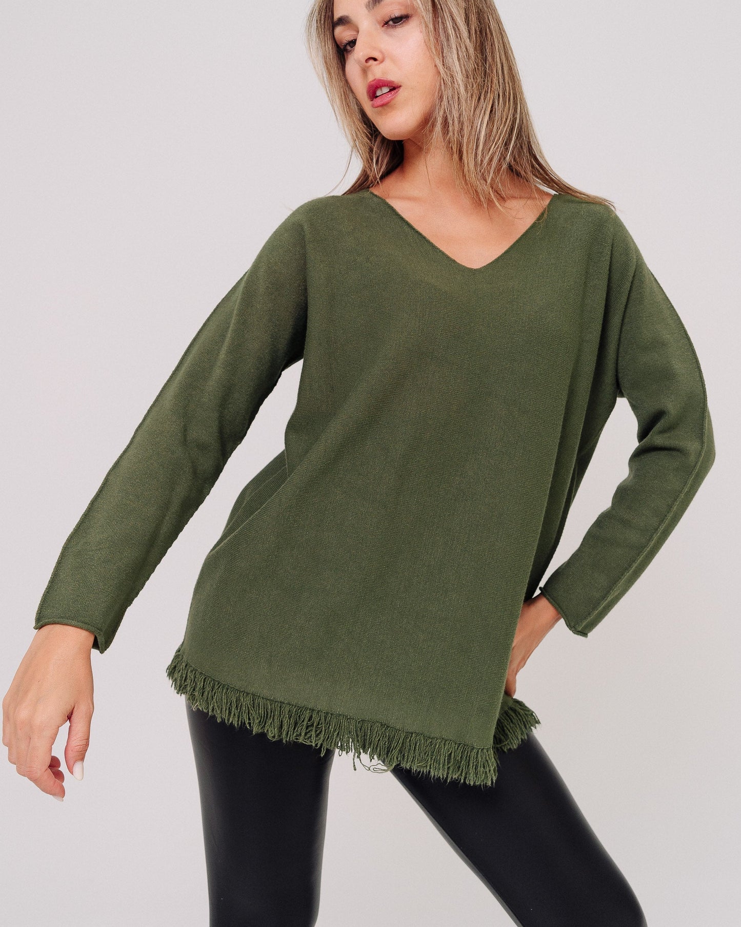 Maglione verde donna con frange made in Italy